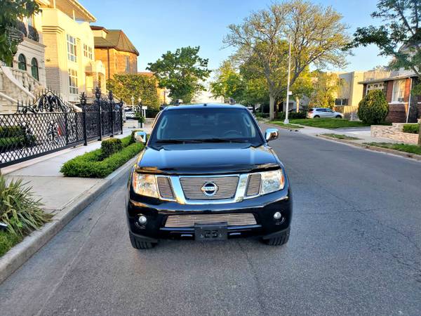 2012 Nissan Pathfinder 4x4 Silver Edition 85k Miles 3rd Row Carfax! for sale in Brooklyn, NY – photo 4