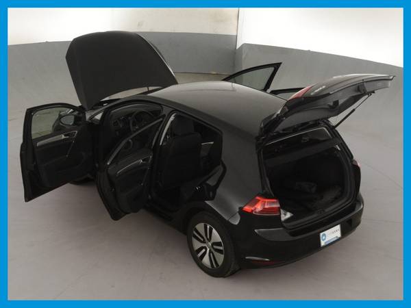 2015 VW Volkswagen eGolf SEL Premium Hatchback Sedan 4D sedan Black for sale in Arlington, District Of Columbia – photo 17