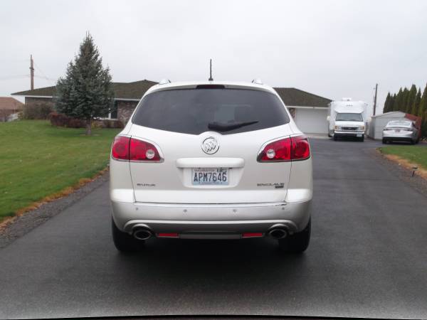2009 Buick Enclave CXL SUV - cars & trucks - by owner - vehicle... for sale in Yakima, WA – photo 3