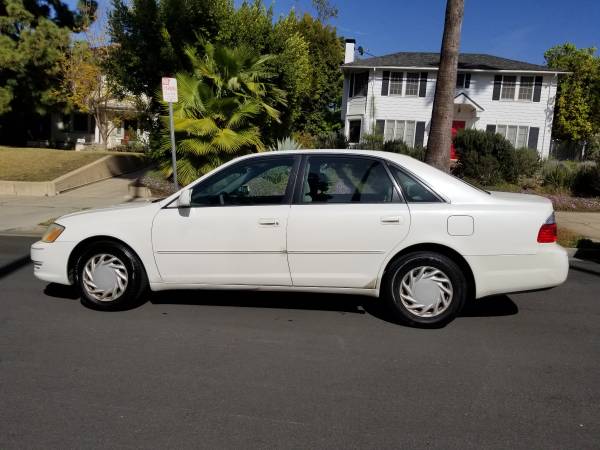 2003 toyota avalon xl white color no accident no dent body smog for sale in Downtown L.A area, CA
