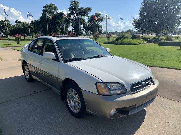 ⭐️⭐️⭐️⭐️⭐️ $2500 Subaru Outback AWD Limited - cars & trucks - by... for sale in Jenks, OK