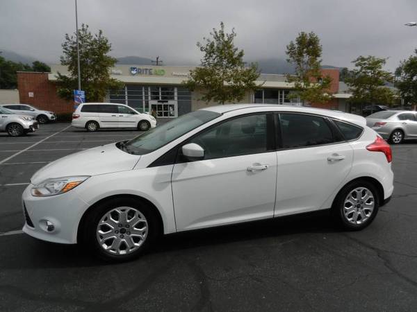 2012 Ford Focus SE Hatchback, 5 Speed Manual - cars & trucks - by... for sale in Altadena, CA – photo 5