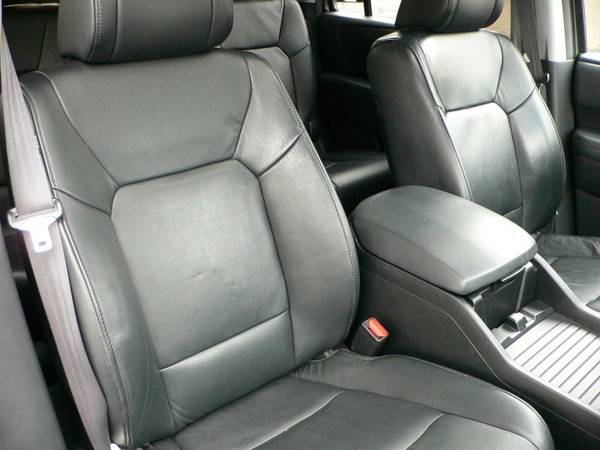 11 Honda Pilot EXL, Leather, Sunroof, DVD, Only 129K! Mint! We Finance for sale in binghamton, NY – photo 23