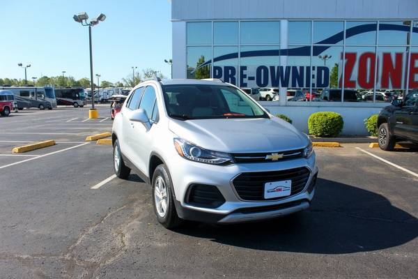 2017 Chevy Chevrolet Trax LT suv Silver Ice Metallic for sale in Springfield, MO – photo 3