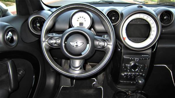 2011 MINI COOPER COUNTRYMAN (95K MILES, NAVIGATION, PREMIUM PACKAGE) for sale in Thousand Oaks, CA – photo 10