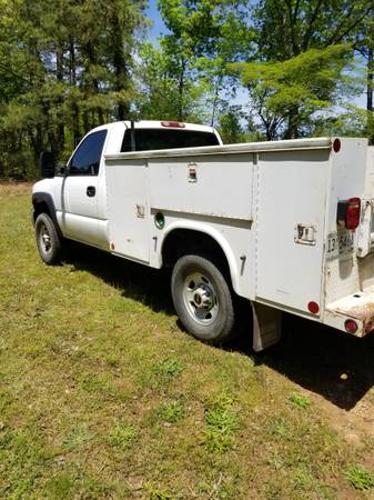 2005 GMC 2500 truck with utility box for sale in Rome, GA – photo 3