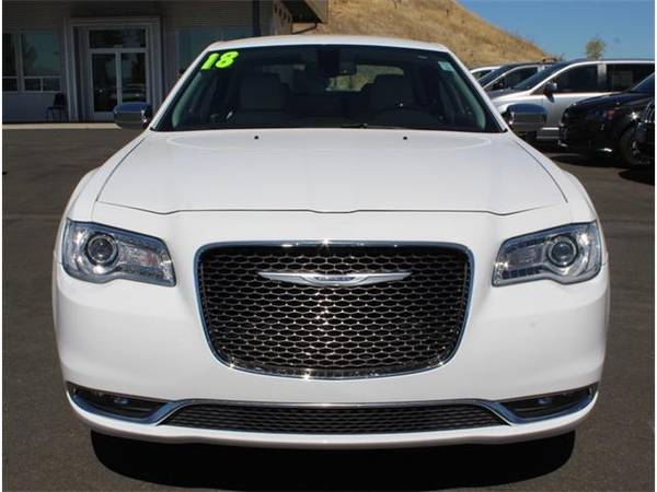 2018 Chrysler 300 sedan Limited (Bright White Clearcoat) for sale in Lakeport, CA – photo 5