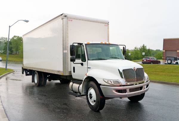 2015 International 4300 26 Foot Box Truck Lift Gate for sale in Glyndon, District Of Columbia