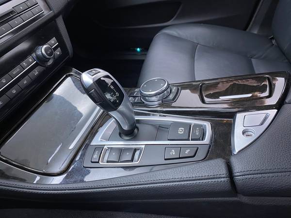 2015 BMW 5 Series 535i xDrive Sedan 4D sedan Black - FINANCE ONLINE... for sale in Chicago, IL – photo 22
