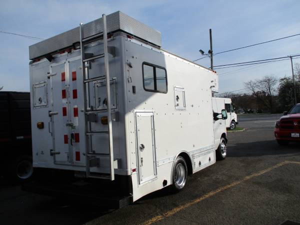 2005 Ford Econoline Commercial Cutaway E-350 CABLE PULLER, FIBER for sale in South Amboy, DE – photo 4