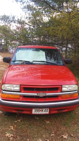 2001 Chevy S10 Blazer - cars & trucks - by owner - vehicle... for sale in Meta, MO