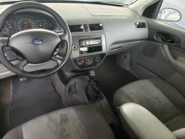 2005 Ford Focus 4dr Sdn ZX4 S for sale in York, PA – photo 14