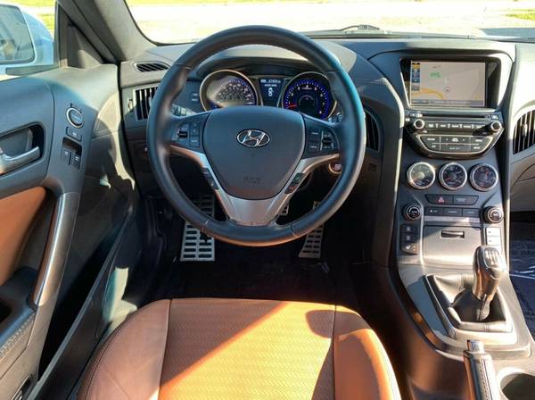 2015 Hyundai Genesis 3.8L V6 manual 61,409 miles - cars & trucks -... for sale in Downers Grove, IL – photo 7