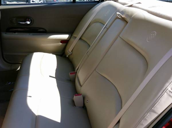 2005 Buick Lesabre Celebration Edition-Heated Leather! Well... for sale in Silvis, IA – photo 13