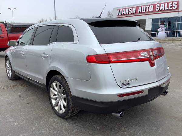 Clean Carfax! 2010 Lincoln MKT! AWD! Third Row! Fully Loaded! - cars... for sale in Ortonville, OH – photo 4