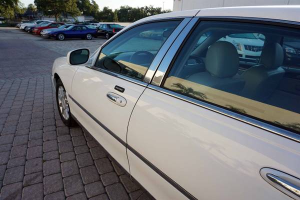 2006 Lincoln Town Car Signature Limited - Very Clean, Well Maintained, for sale in Naples, FL – photo 21