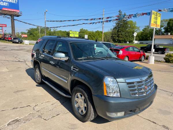 2008 CADILLAC ESCALADE 4D SUV - - by dealer - vehicle for sale in Kansas City, MO – photo 2