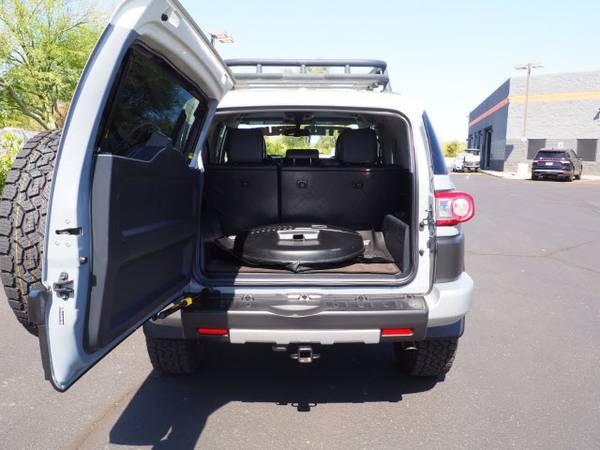 2014 Toyota Fj Cruiser 4WD 4DR AUTO SUV 4x4 Passenger - Lifted for sale in Glendale, AZ – photo 10