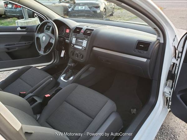 2009 Volkswagen Rabbit 2-Door S PZEV 6-Speed Automatic for sale in Lynden, WA – photo 17