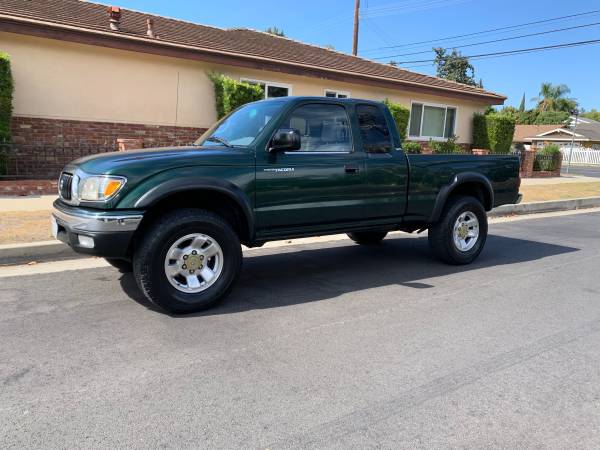 Toyota Tacoma pre runner extra cab v6 auto trans for sale in Valley Village, CA – photo 2