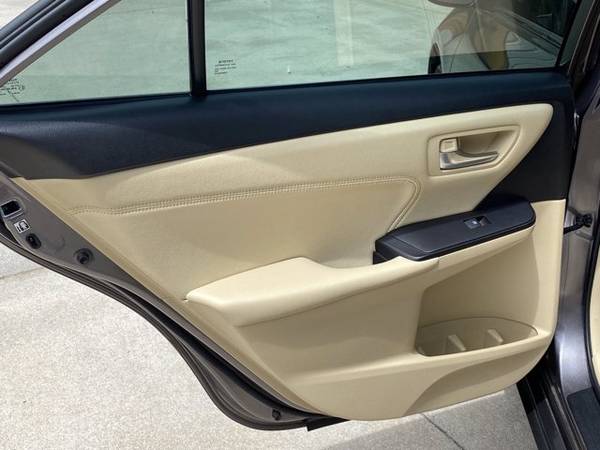 2016 Toyota Camry XLE - - by dealer - vehicle for sale in Carrollton, GA – photo 21