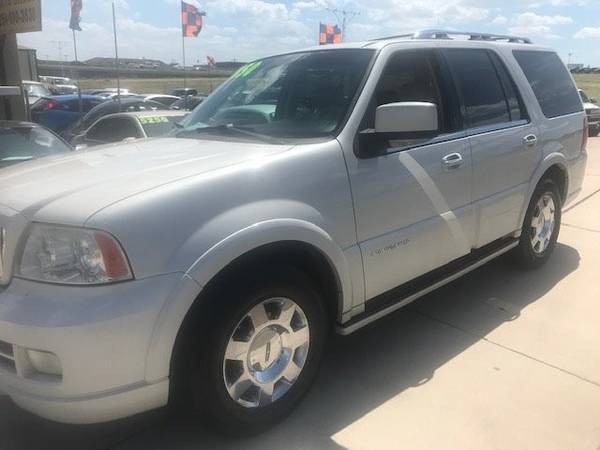 2005 Lincoln Navigator 4dr Luxury WE BUY CARS! for sale in Killeen, TX – photo 2