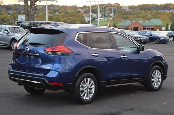 2017 NISSAN ROGUE SV ****We Finance! **** - cars & trucks - by... for sale in Dumfries, District Of Columbia – photo 6