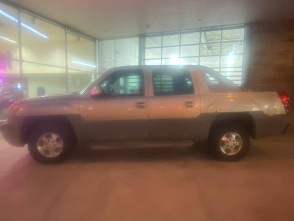 2002 CHEVROLET AVALANCHE - cars & trucks - by dealer - vehicle... for sale in MILWAUKEE WI 53209, WI – photo 6