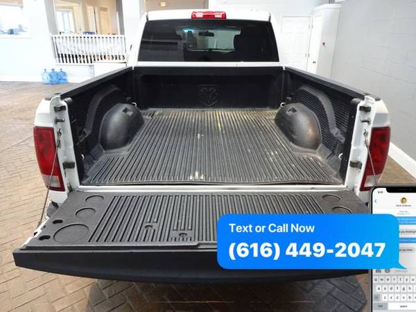 2011 RAM 1500 4WD Crew Cab 140.5 ST - We Finance! All Trades A for sale in Wyoming , MI – photo 7