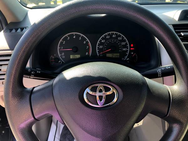 2013 Toyota Corolla 4dr Sdn Man L (Natl) - - by dealer for sale in Greensboro, NC – photo 11