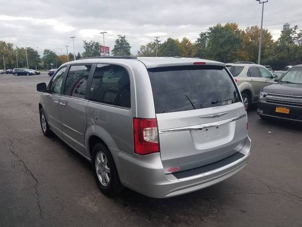 2012 Chrysler Town and Country Touring 4dr Mini Van for sale in North Tonawanda, NY – photo 4