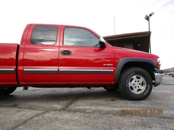 2000 Chevrolet Silverado 1500 LS 3dr 4WD Extended Cab SB 176876 Miles for sale in Neenah, WI – photo 7