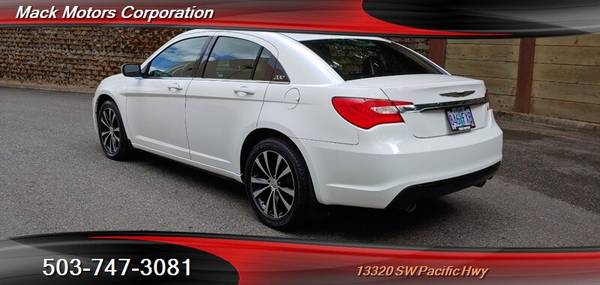 2012 Chrysler 200 S 1-Owner Heated Leather Seats Remote Start 29MPG for sale in Tigard, OR – photo 10