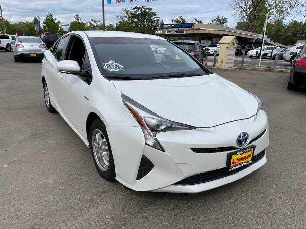 2016 Toyota Prius Three 4dr Hatchback Free Carfax on Every Car for sale in Roseville, CA – photo 2