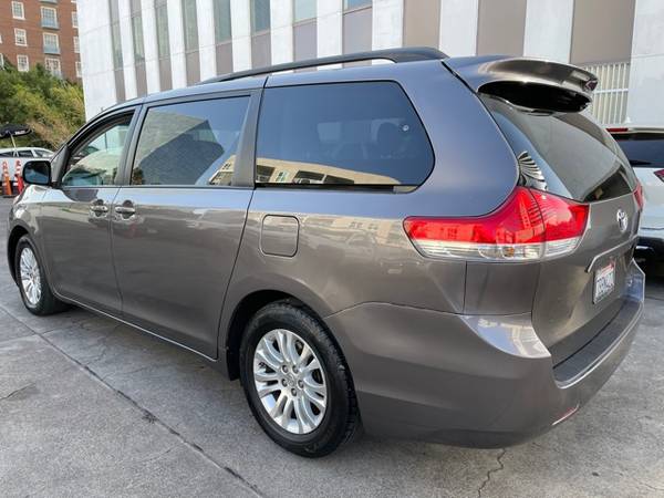 2013 Toyota Sienna XLE ++ 1 owner ++ Clean title ++ No accident -... for sale in Los Angeles, CA – photo 6