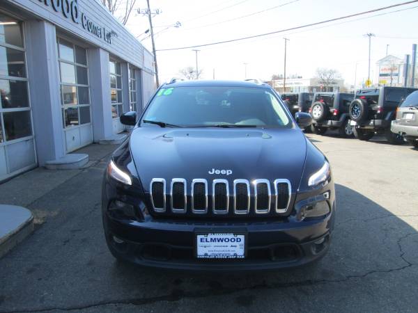 2016 jeep cherokee ltd 4cl 4wd great on gas - - by for sale in East Providence, RI – photo 8