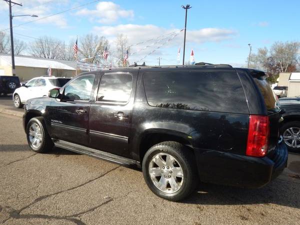 2010 GMC Yukon XL SLT - Ask About Our Special Pricing! - cars &... for sale in Oakdale, WI – photo 9