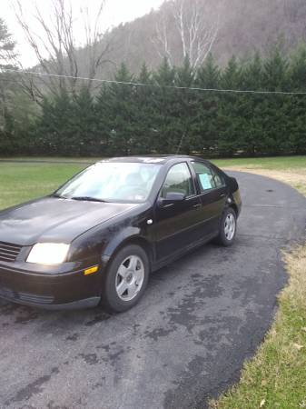 Volkswagen JETTA - cars & trucks - by owner - vehicle automotive sale for sale in Natural Bridge Station, VA – photo 2