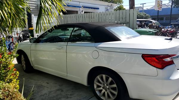 2011 Chrysler 200 convertible - cars & trucks - by owner - vehicle... for sale in Key West, FL – photo 4