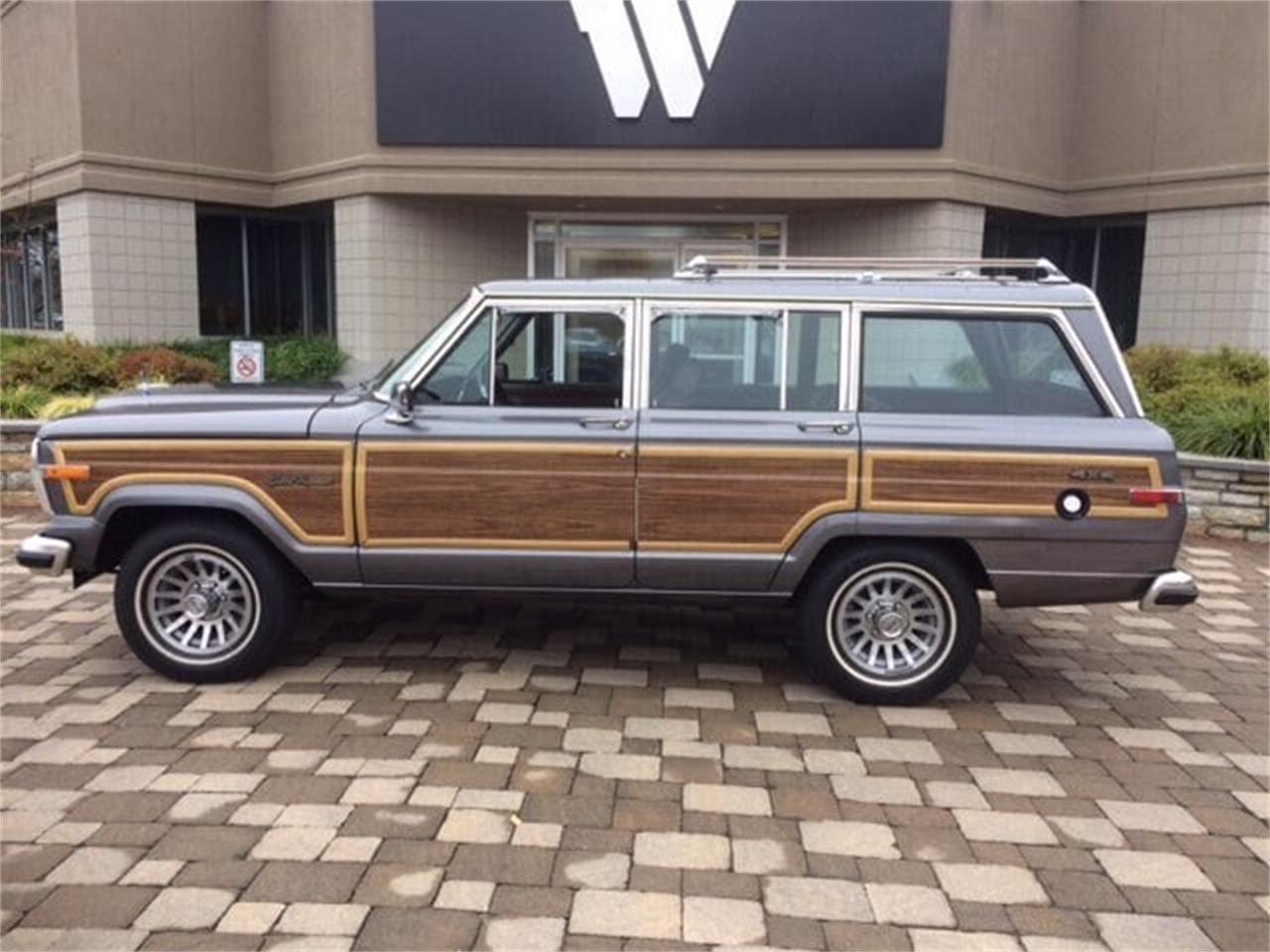 1989 Jeep Grand Wagoneer for sale in Milford, OH – photo 8