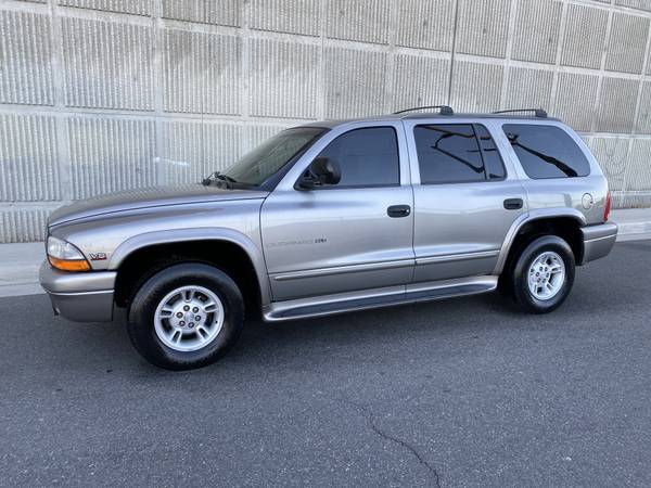 2000 Dodge Durango SLT. 3RD ROAD SITTER! FINANCING AVAILABLE - cars... for sale in Arleta, CA – photo 3