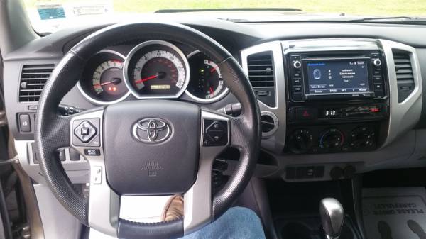 2014 Toyota Tacoma SR5 Crew 4X4 - cars & trucks - by owner - vehicle... for sale in Plattsburgh, NY – photo 4