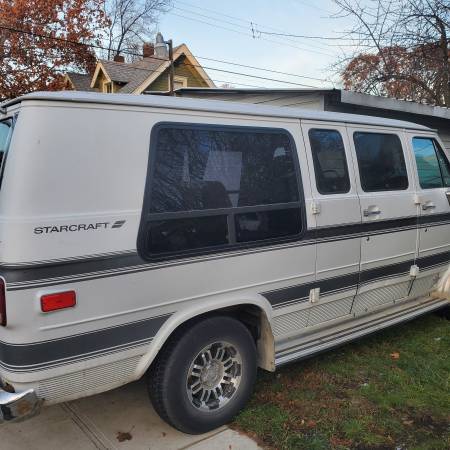 Starcraft van, sleeps 4, new engine, new transmission, 97k, $3500 -... for sale in Spokane, WA – photo 3