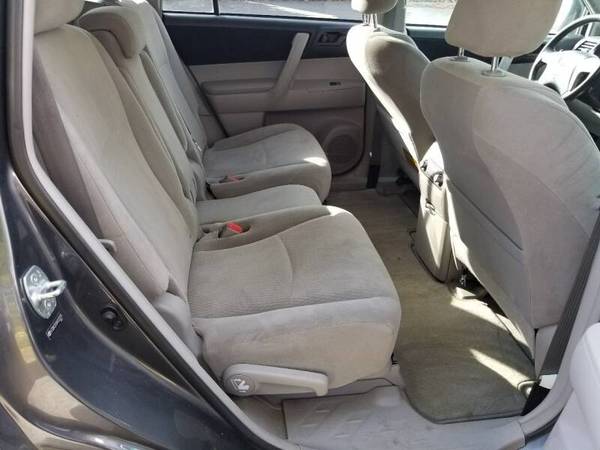 2010 TOYOTA HIGHLANDER AWD 4DR SUV ONE OWNER, CLEAN CARFAX - cars &... for sale in Newburyport, MA – photo 8