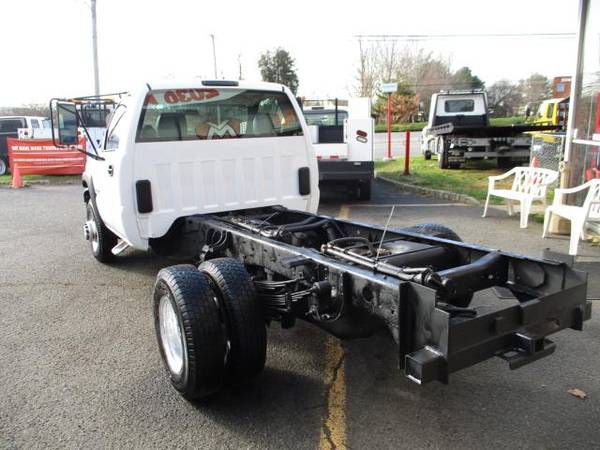 2007 Chevrolet Silverado 3500 Classic REG. CAB 4X4 GAS, CAB CHASSIS... for sale in south amboy, OH – photo 3