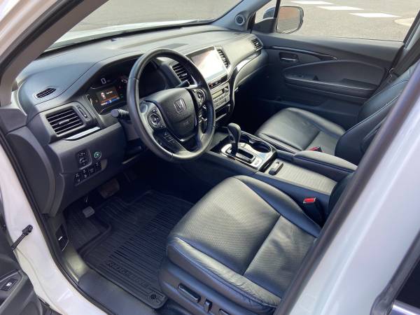 2019 Honda Ridgeline RTL-E AWD 42xxx Miles 26 MPG Warranty - cars & for sale in Circle Pines, MN – photo 9