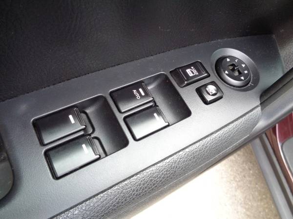 2011 Kia Sorento LX 2WD * 94K MILES * CLEAN CARFAX * NICE CAR for sale in Brockport, NY – photo 12