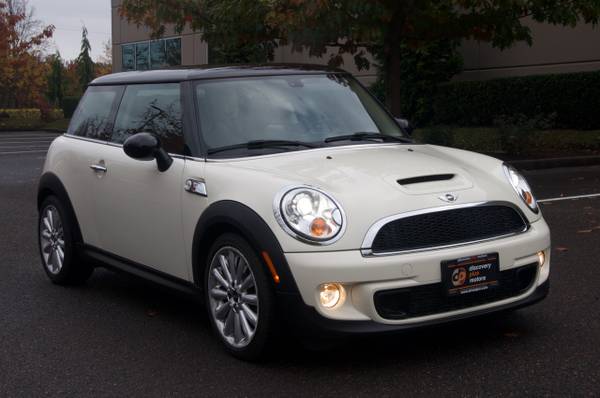 2013 MINI Cooper S Hatchback 53k Navigation Bluetooth Sunroof Xenons... for sale in Hillsboro, OR – photo 9