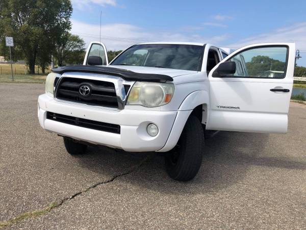2005 Tacoma SR5 4x4 DOUBLE CAB!! for sale in Junction City, KS – photo 3