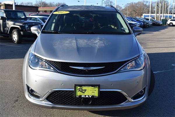 ✔️2017 Chrysler Pacifica _Touring L Plus_FWD Bad Credit Ok EMPLOYEE... for sale in Fox_Lake, IL – photo 4